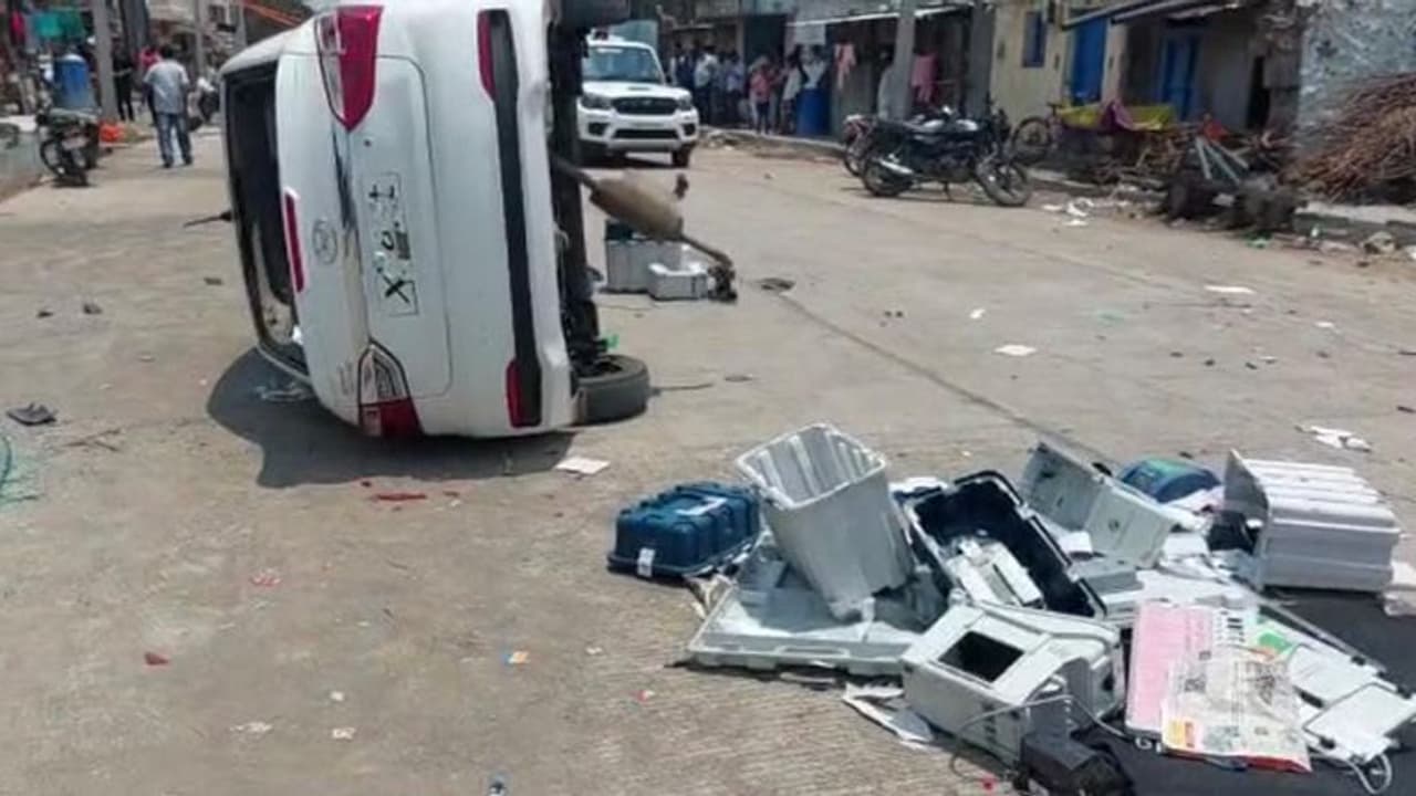 Karnataka Election 2023: ಮಸಬಿನಾಳ ಗ್ರಾಮದಲ್ಲಿ ಮತಯಂತ್ರಗಳನ್ನ ಪುಡಿಪುಡಿ ಮಾಡಿ ಧ್ವಂಸ: 23 ಜನರ ಬಂಧನ