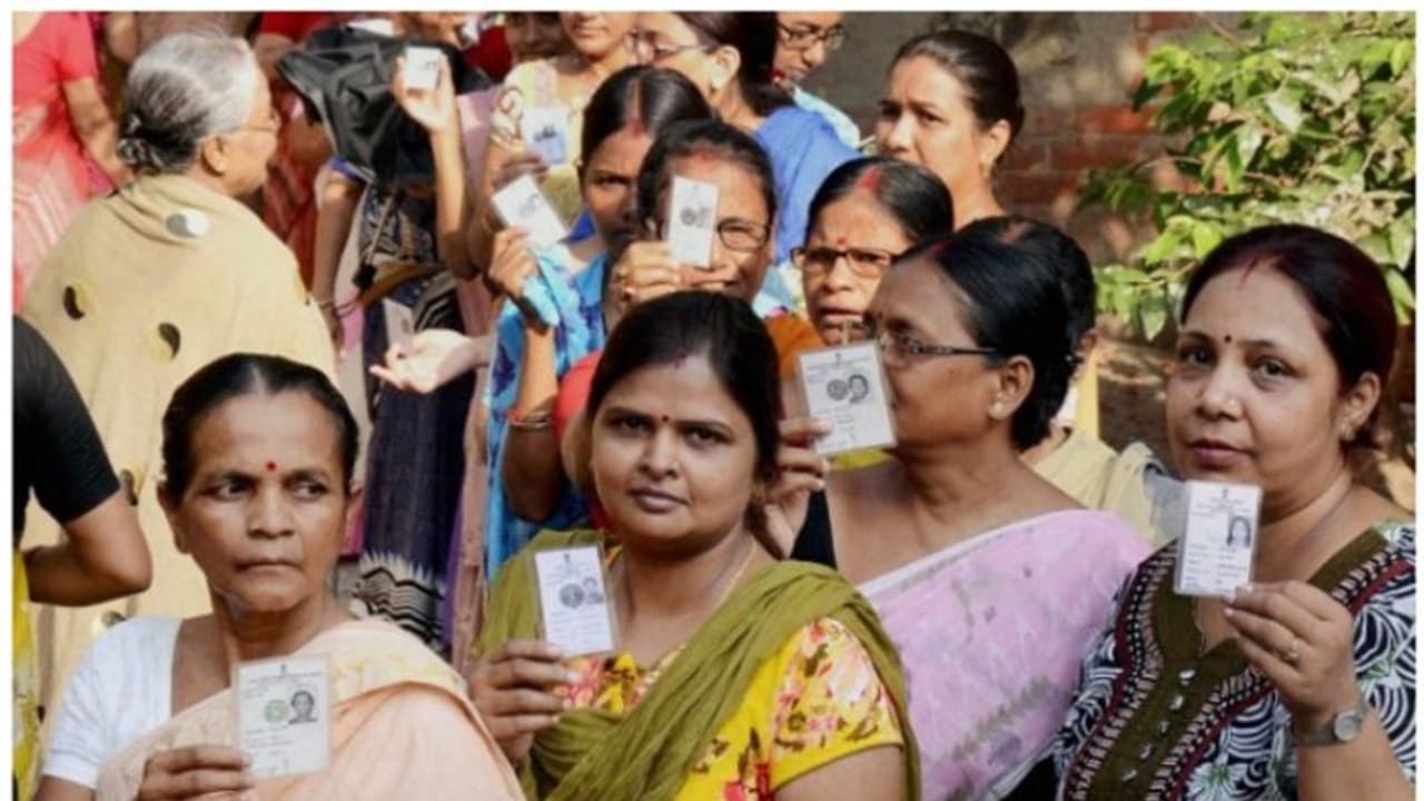 കർണാടക ജനവിധി എന്താകും? സുവർണ ന്യൂസ് എക്സിറ്റ് പോൾ ഫലം ഇങ്ങനെ കർണാടക ജനവിധി എന്താകും? സുവർണ ന്യൂസ് എക്സിറ്റ് പോൾ ഫലം ഇങ്ങനെ