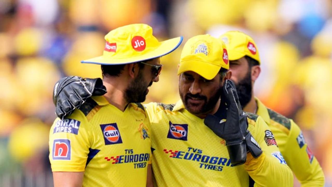 ഡല്ഹിയുടെ തുടക്കം പാളി! ദീപക് ചാഹറിന് രണ്ട് വിക്കറ്റ്; പ്ലേഓഫിലേക്കുള്ള പാതിദൂരം പിന്നിട്ട് ചെന്നൈ ഡല്ഹിയുടെ തുടക്കം പാളി! ദീപക് ചാഹറിന് രണ്ട് വിക്കറ്റ്; പ്ലേഓഫിലേക്കുള്ള പാതിദൂരം പിന്നിട്ട് ചെന്നൈ