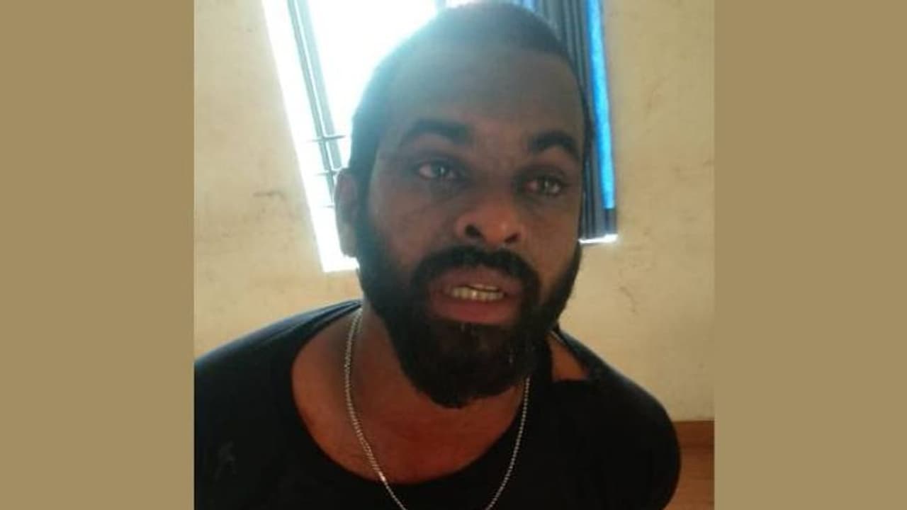 കാസർഗോഡ് മാർക്കറ്റിൽ കത്തിക്കുത്ത് നടത്തി പ്രതി ഓടിക്കയറിയത് ആശുപത്രിയിലേക്ക്, ഇവിടെയും പരാക്രമം, പിടിയിൽ കാസർഗോഡ് മാർക്കറ്റിൽ കത്തിക്കുത്ത് നടത്തി പ്രതി ഓടിക്കയറിയത് ആശുപത്രിയിലേക്ക്, ഇവിടെയും പരാക്രമം, പിടിയിൽ