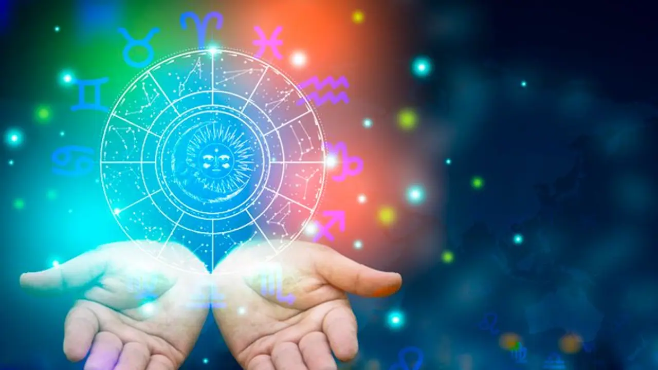 Weekly Tarot Card Reading: Predictions from October 23 to October 29, 2023