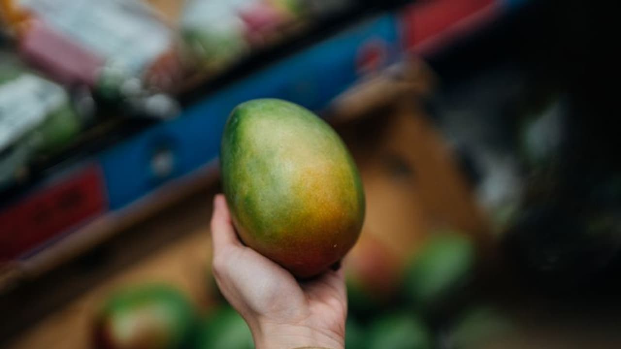 മാങ്ങ പഴുപ്പിക്കാനുപയോഗിക്കുന്ന കാര്‍ബൈഡ് വിഷമോ?; നിങ്ങള്‍ നിര്‍ബന്ധമായും വായിച്ചിരിക്കേണ്ടത്...