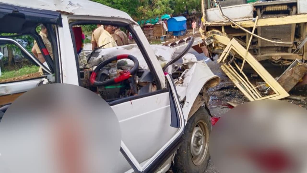 നാ​​ഗർകോവിലിൽ വാഹനാപകടം; സർക്കാർ ബസും കാറും കൂട്ടിയിടിച്ചു, നാല് മരണം; പരിക്കേറ്റവരിൽ മലയാളികളും