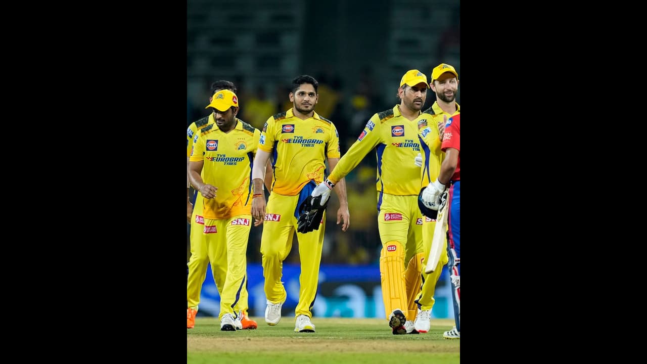 IPL 2023 ಪ್ಲೇ ಆಫ್ ಹೊಸ್ತಿಲಲ್ಲಿರುವ ಚೆನ್ನೈ ಸೂಪರ್ ಕಿಂಗ್ಸ್ಗೆ ಆಘಾತ; ಸ್ಟಾರ್ ಆಲ್ರೌಂಡರ್ ಔಟ್ IPL 2023 ಪ್ಲೇ ಆಫ್ ಹೊಸ್ತಿಲಲ್ಲಿರುವ ಚೆನ್ನೈ ಸೂಪರ್ ಕಿಂಗ್ಸ್ಗೆ ಆಘಾತ; ಸ್ಟಾರ್ ಆಲ್ರೌಂಡರ್ ಔಟ್