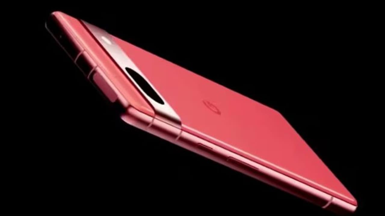 Google Pixel 8 & 8 Pro may ditch SIM card slot and ship with eSIM in some regions: Report