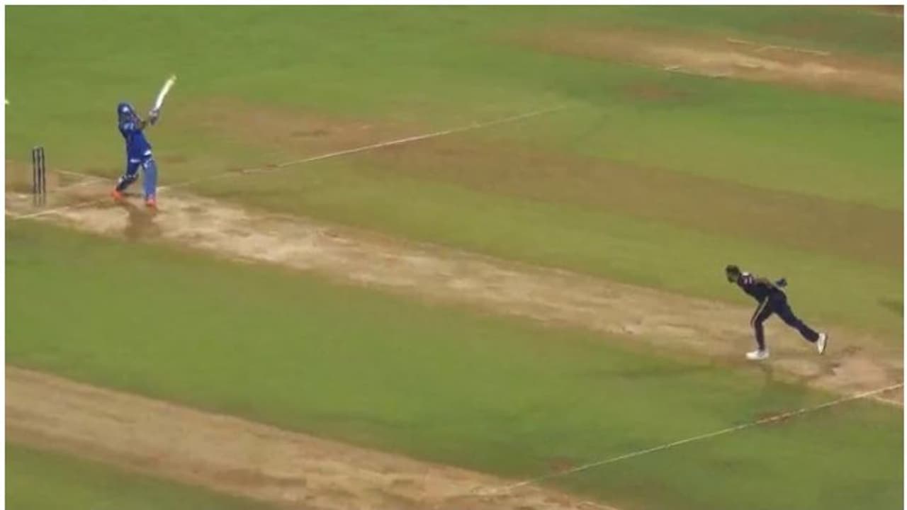 ആറ് വർഷത്തെ ഇടവേളയ്ക്ക് ശേഷം അവൻ വന്നത് വെറുതെയല്ല! തീ മിന്നൽ പോലെ തിളങ്ങി, അവതരിച്ച് വിഷ്ണു വിനോദ് 