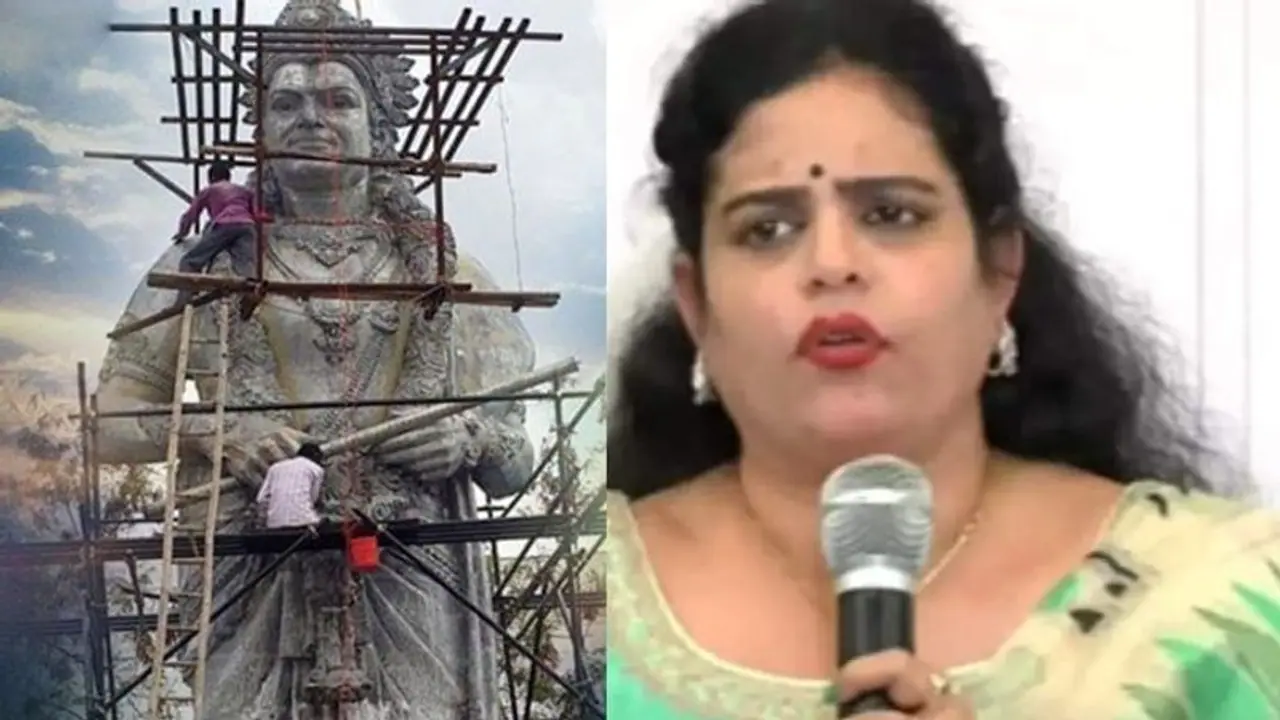 రాజకీయ లబ్ధికోసమే ఇలా... ఎన్టీఆర్ అంటే కృష్ణుడే కనిపిస్తున్నాడా..? కరాటే కళ్యాణి సంచలన వ్యాఖ్యలు రాజకీయ లబ్ధికోసమే ఇలా... ఎన్టీఆర్ అంటే కృష్ణుడే కనిపిస్తున్నాడా..? కరాటే కళ్యాణి సంచలన వ్యాఖ్యలు