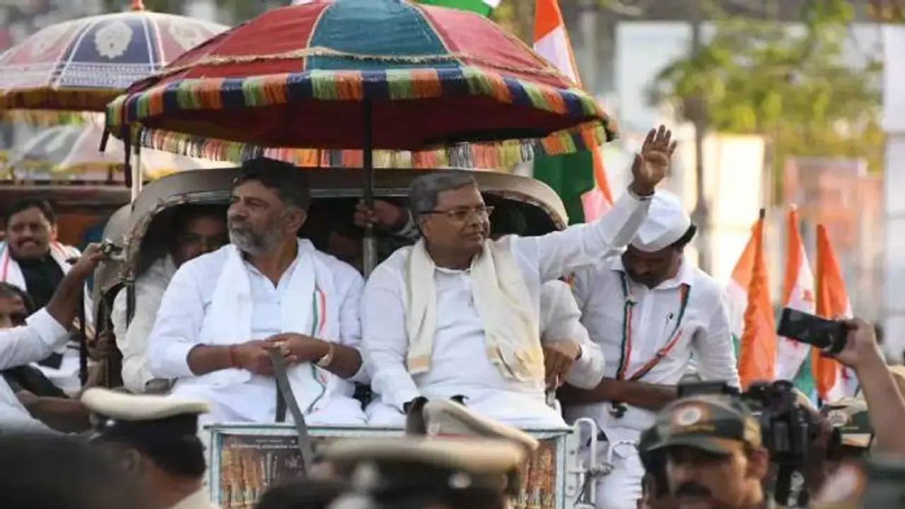 മുഖ്യമന്ത്രിയാകാൻ ചരടുവലിച്ച് ഡികെയും സിദ്ധരാമയ്യയും, സമവായമുണ്ടാക്കാൻ ഹൈക്കമാന്റ്, നിയമസഭാകക്ഷിയോഗം നിർണായകം മുഖ്യമന്ത്രിയാകാൻ ചരടുവലിച്ച് ഡികെയും സിദ്ധരാമയ്യയും, സമവായമുണ്ടാക്കാൻ ഹൈക്കമാന്റ്, നിയമസഭാകക്ഷിയോഗം നിർണായകം