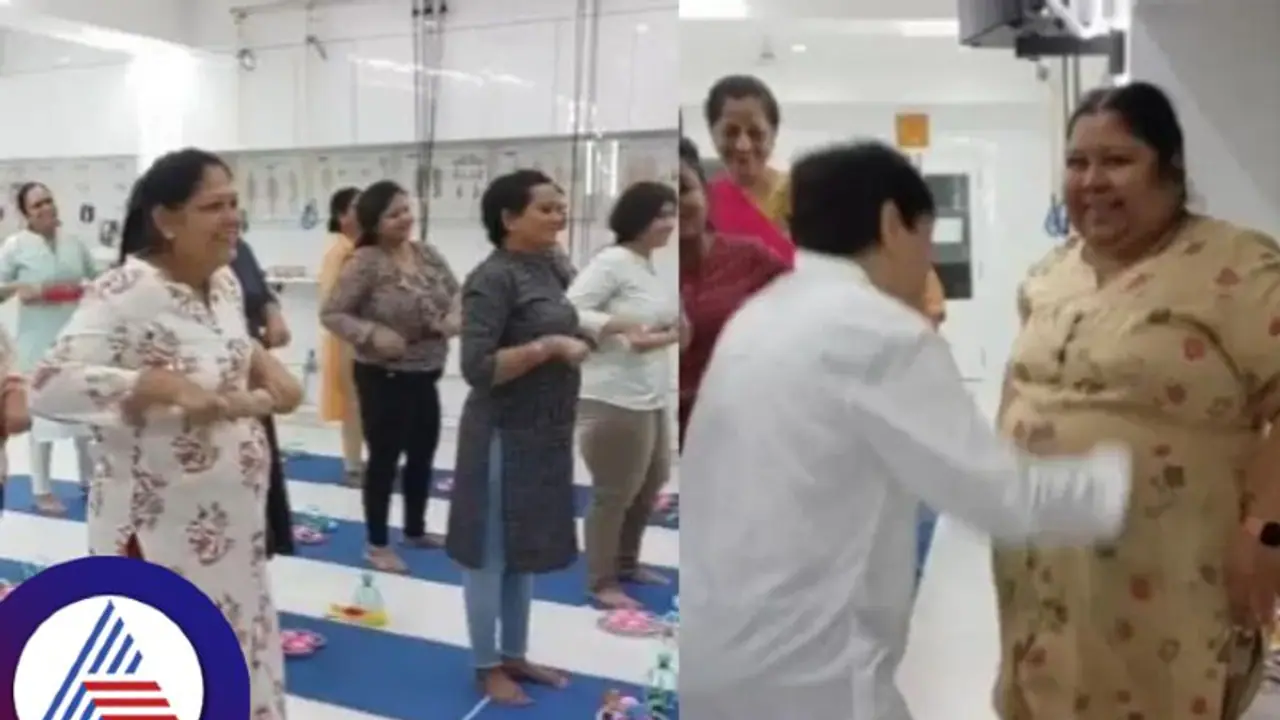 ಏನಪ್ಪಾ ಇದೆಲ್ಲಾ..ವೈಟ್ ಲಾಸ್ ಮಾಡ್ಕೊಳ್ಳೋಕೆ ಹೊಟ್ಟೆ ಮೇಲೆ ಲಟ್ಟಣಿಗೆ ಉರುಳಾಡಿಸ್ತಾರೆ! ಏನಪ್ಪಾ ಇದೆಲ್ಲಾ..ವೈಟ್ ಲಾಸ್ ಮಾಡ್ಕೊಳ್ಳೋಕೆ ಹೊಟ್ಟೆ ಮೇಲೆ ಲಟ್ಟಣಿಗೆ ಉರುಳಾಡಿಸ್ತಾರೆ!