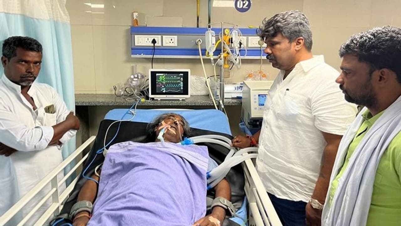 ಯಾದಗಿರಿ: ಸೋಲಿನ ಸುದ್ದಿ ಕೇಳಿ ಆಘಾತಕ್ಕೊಳಗಾದ ರಾಜುಗೌಡರ ಆಪ್ತ, ಆಸ್ಪತ್ರೆಗೆ ದಾಖಲು ಯಾದಗಿರಿ: ಸೋಲಿನ ಸುದ್ದಿ ಕೇಳಿ ಆಘಾತಕ್ಕೊಳಗಾದ ರಾಜುಗೌಡರ ಆಪ್ತ, ಆಸ್ಪತ್ರೆಗೆ ದಾಖಲು