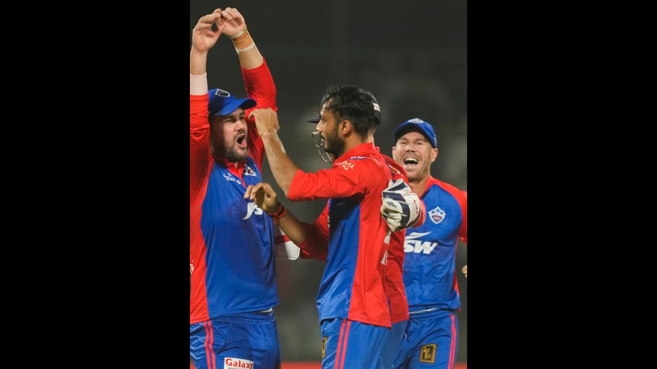 சென்னைக்கு எதிராக ஜெர்சியை மாற்றி விளையாடும் டெல்லி: ரெயின்போ ஜெர்சி ராசி! சென்னைக்கு எதிராக ஜெர்சியை மாற்றி விளையாடும் டெல்லி: ரெயின்போ ஜெர்சி ராசி!