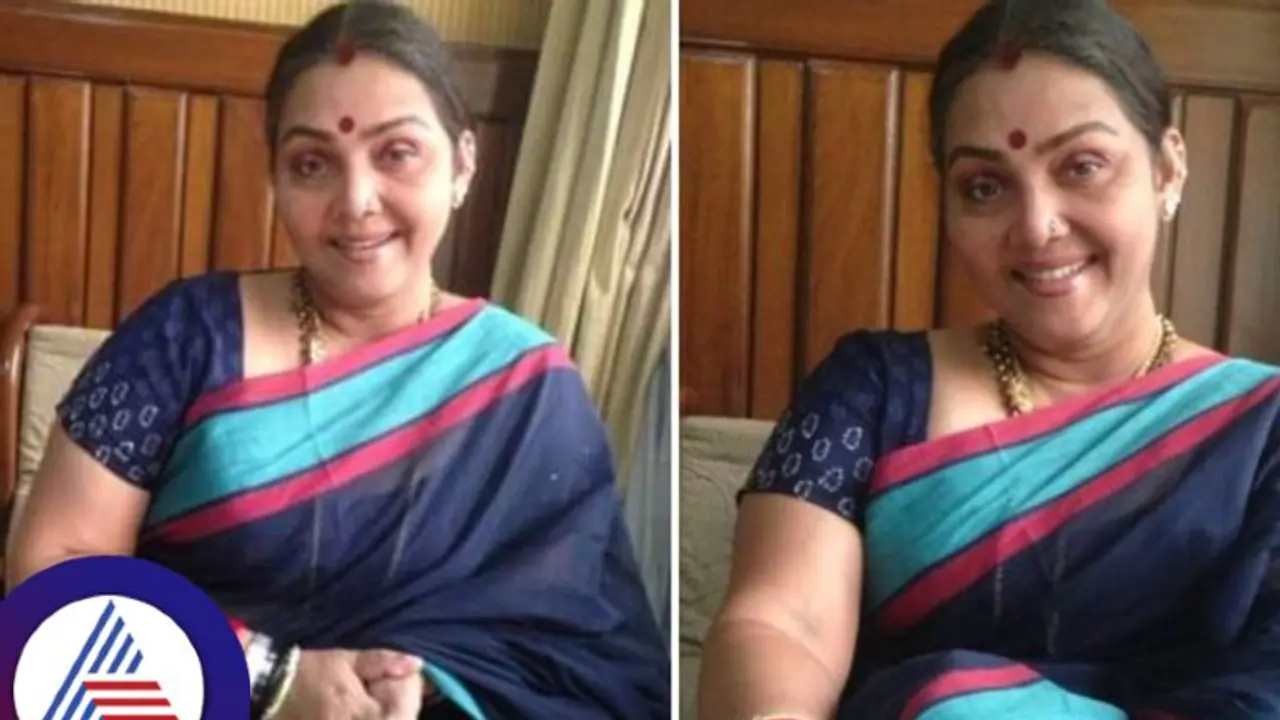 ಯಾವ ಕಾಂಡೋಮ್ ಬಳಸ್ತೇನೆ ಅಂತಾನೂ ಕೇಳ್ತೀರಾ, ಅಭಿಮಾನಿ ಮೇಲೆ ನಟಿ ಫಾತಿಮಾ ಬಾಬು ಗರಂ ಯಾವ ಕಾಂಡೋಮ್ ಬಳಸ್ತೇನೆ ಅಂತಾನೂ ಕೇಳ್ತೀರಾ, ಅಭಿಮಾನಿ ಮೇಲೆ ನಟಿ ಫಾತಿಮಾ ಬಾಬು ಗರಂ