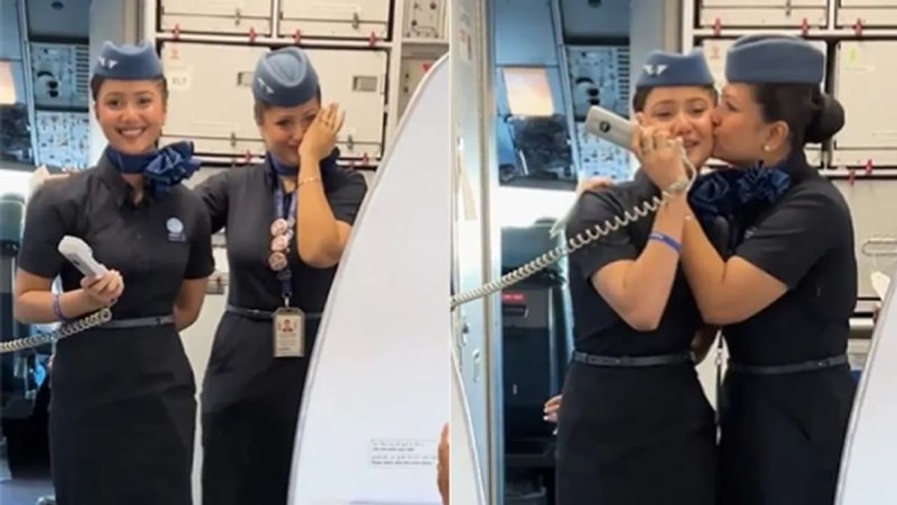 യാത്രക്കാര്ക്ക് കൗതുകമായി എയര് ഹോസ്റ്റസിന്റെ അനൗണ്സ്മെന്റ് ; വീഡിയോ... യാത്രക്കാര്ക്ക് കൗതുകമായി എയര് ഹോസ്റ്റസിന്റെ അനൗണ്സ്മെന്റ് ; വീഡിയോ...