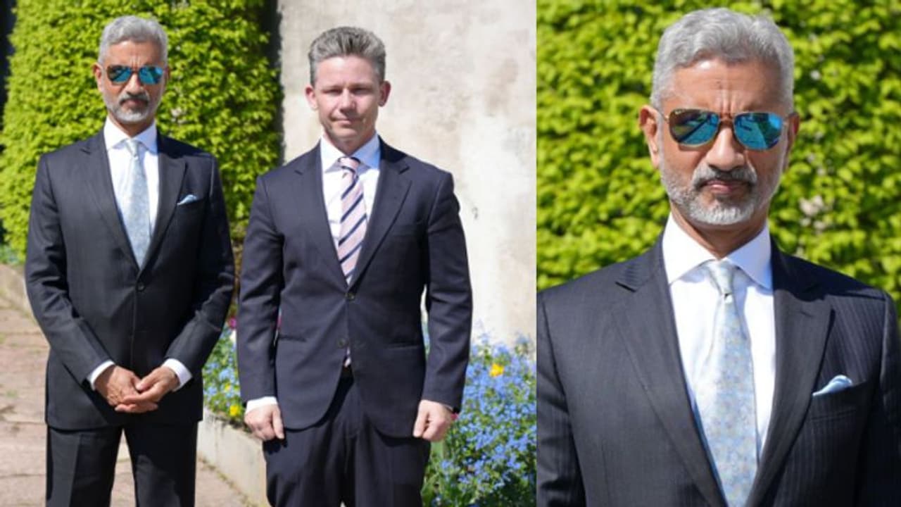 'കറുത്ത കണ്ണട, സ്യൂട്ട്, കിടിലൻ ലുക്കിൽ എസ് ജയശങ്കർ; 'ജയിംസ് ബോണ്ട്' ആണോ എന്ന് സോഷ്യൽ മീഡിയ 'കറുത്ത കണ്ണട, സ്യൂട്ട്, കിടിലൻ ലുക്കിൽ എസ് ജയശങ്കർ; 'ജയിംസ് ബോണ്ട്' ആണോ എന്ന് സോഷ്യൽ മീഡിയ