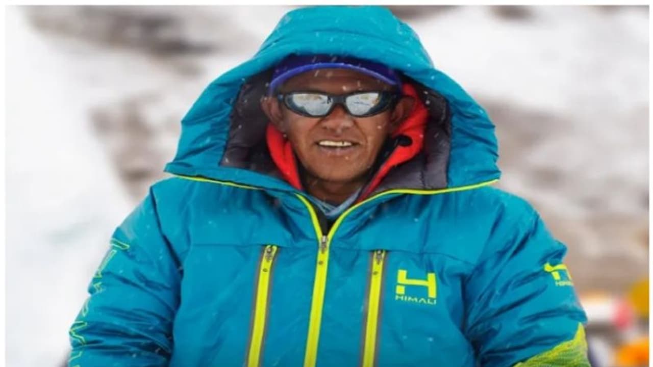 ఎవరెస్ట్ శిఖరాన్ని 26 సార్లు అధిరోహించిన రెండో వ్యక్తిగా నేపాలీస్ షెర్పా పసాంగ్ దావా రికార్డ్ ఎవరెస్ట్ శిఖరాన్ని 26 సార్లు అధిరోహించిన రెండో వ్యక్తిగా నేపాలీస్ షెర్పా పసాంగ్ దావా రికార్డ్
