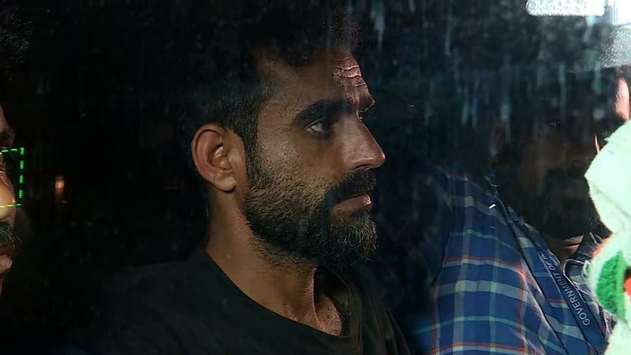 25000കോടിയുടെ മയക്കുമരുന്ന് വേട്ട; പാക് പൗരൻ കാരിയറെന്ന് എൻസിബി, വിശദവിവരങ്ങൾ ഇങ്ങനെ