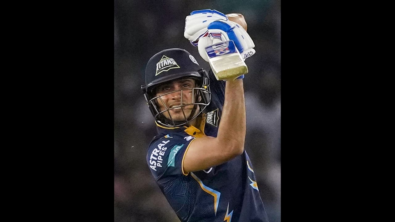 IPL 2023 ಹೈದರಾಬಾದ್ ವಿರುದ್ಧ ಶುಭಮನ್ ಗಿಲ್ ಸೆಂಚುರಿ, ಕೆಲ ದಾಖಲೆ ಪುಡಿ ಪುಡಿ! IPL 2023 ಹೈದರಾಬಾದ್ ವಿರುದ್ಧ ಶುಭಮನ್ ಗಿಲ್ ಸೆಂಚುರಿ, ಕೆಲ ದಾಖಲೆ ಪುಡಿ ಪುಡಿ!