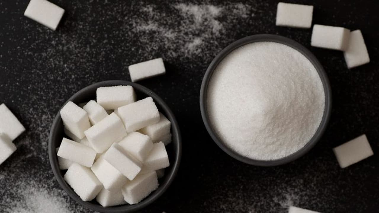 ಸಕ್ಕರೆ ತಿನ್ನುವುದನ್ನು ನಿಲ್ಲಿಸಿ, ನಿಮ್ಮ ದೇಹದ ಮೇಲಾಗುವ ಮ್ಯಾಜಿಕ್ ನೀವೇ ನೋಡಿ! ಸಕ್ಕರೆ ತಿನ್ನುವುದನ್ನು ನಿಲ್ಲಿಸಿ, ನಿಮ್ಮ ದೇಹದ ಮೇಲಾಗುವ ಮ್ಯಾಜಿಕ್ ನೀವೇ ನೋಡಿ!