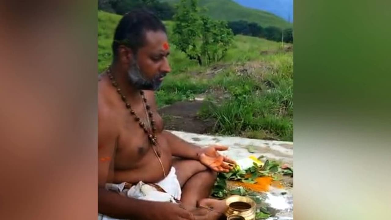 പൊന്നമ്പലമേട്ടിൽ കയറി അനധികൃത പൂജ നടത്തി; തമിഴ്നാട് സ്വദേശിക്കെതിരെ കേസെടുത്തു