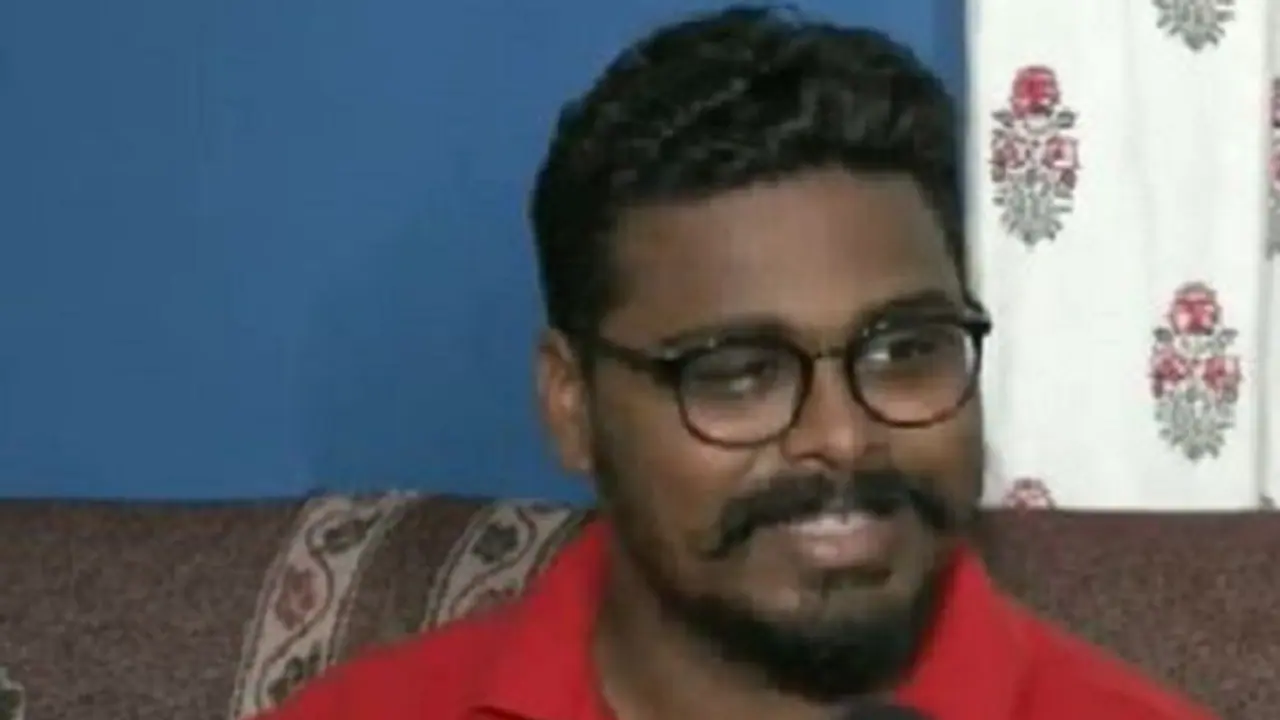 ಕನ್ಯಾಕುಮಾರಿಯಿಂದ ಕಾಶ್ಮೀರದವರೆಗೆ ಏಕಾಂಗಿಯಾಗಿ ಬೈಕ್ ಸವಾರಿ ಮುಗಿಸಿದ ದೃಷ್ಟಿಹೀನ ಪ್ರಸನ್ನಕುಮಾರ್ ಕನ್ಯಾಕುಮಾರಿಯಿಂದ ಕಾಶ್ಮೀರದವರೆಗೆ ಏಕಾಂಗಿಯಾಗಿ ಬೈಕ್ ಸವಾರಿ ಮುಗಿಸಿದ ದೃಷ್ಟಿಹೀನ ಪ್ರಸನ್ನಕುಮಾರ್