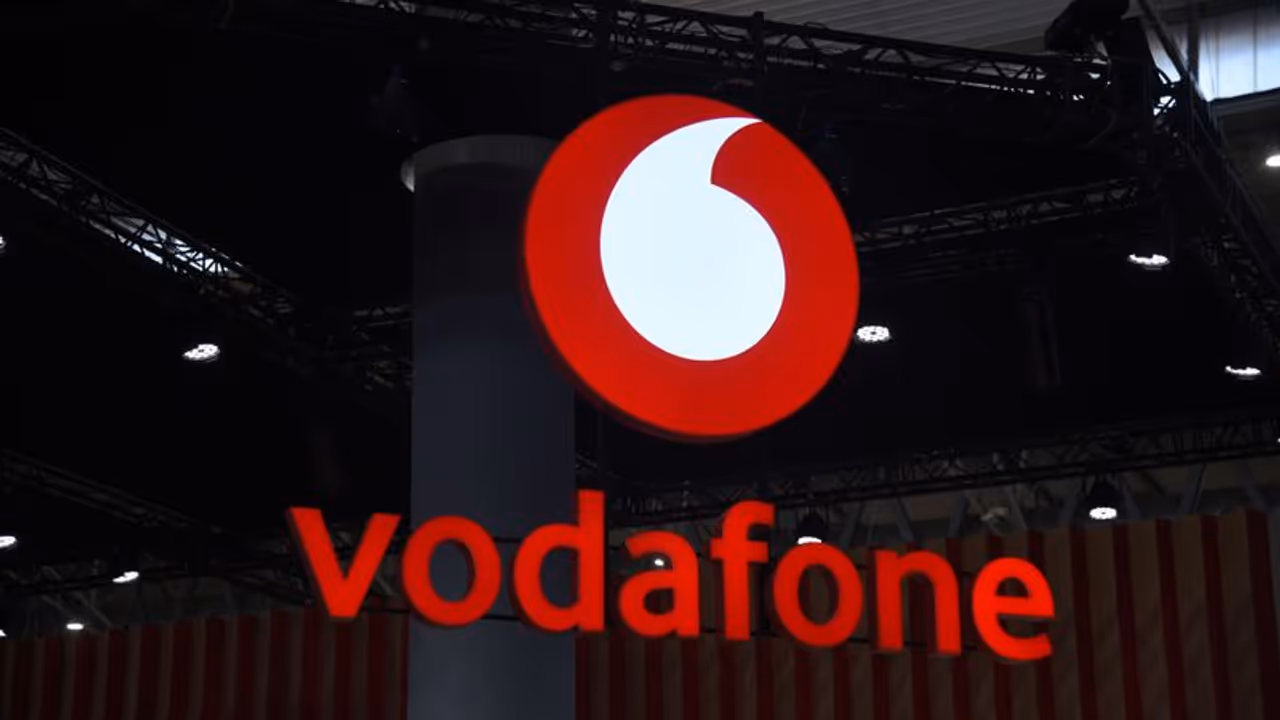 Vodafone to cut 11,000 jobs over 3 years, new CEO Margherita Della Valle says 'performance not good' Vodafone to cut 11,000 jobs over 3 years, new CEO Margherita Della Valle says 'performance not good'