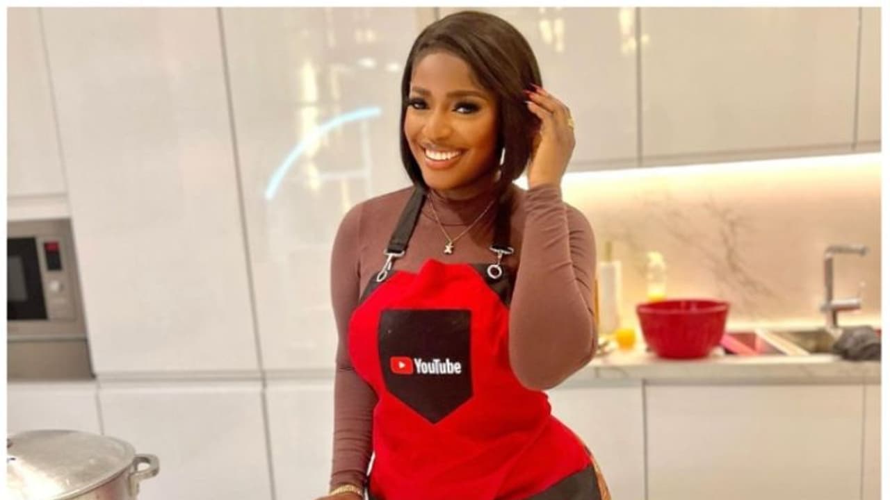 87 മണിക്കൂറും 46 മിനിറ്റും തുടർച്ചയായി പാചകം ചെയ്ത് ലോക റെക്കോർഡ് സ്വന്തമാക്കി നൈജീരിയൻ ഷെഫ്