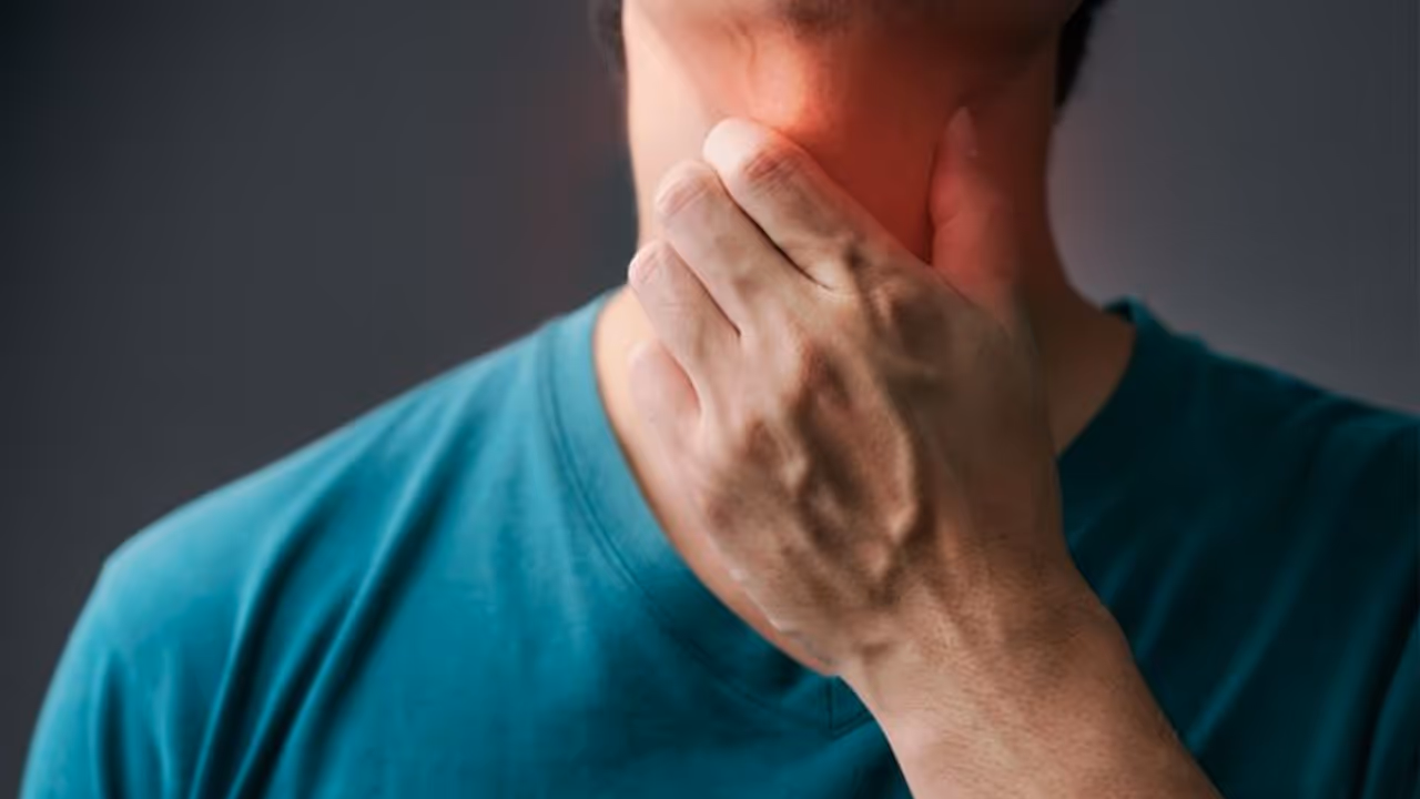 വായിലെ കാൻസർ : ഈ ലക്ഷണങ്ങളെ ഒരിക്കലും അവഗണിക്കരുത് വായിലെ കാൻസർ : ഈ ലക്ഷണങ്ങളെ ഒരിക്കലും അവഗണിക്കരുത്