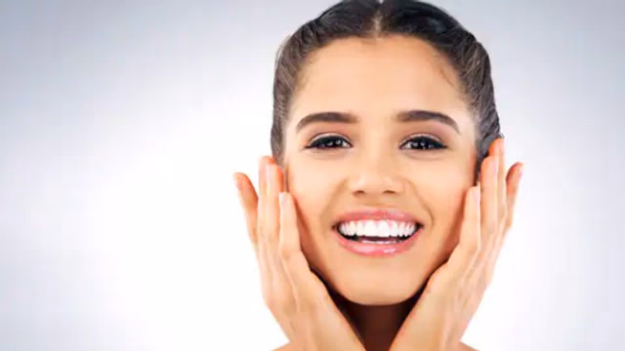 വേനൽക്കാലത്ത് മുഖക്കുരു തടയാൻ അടുക്കളയിലുള്ള ഈ എട്ട് വസ്തുക്കള് ഇങ്ങനെ ഉപയോഗിക്കാം... വേനൽക്കാലത്ത് മുഖക്കുരു തടയാൻ അടുക്കളയിലുള്ള ഈ എട്ട് വസ്തുക്കള് ഇങ്ങനെ ഉപയോഗിക്കാം...