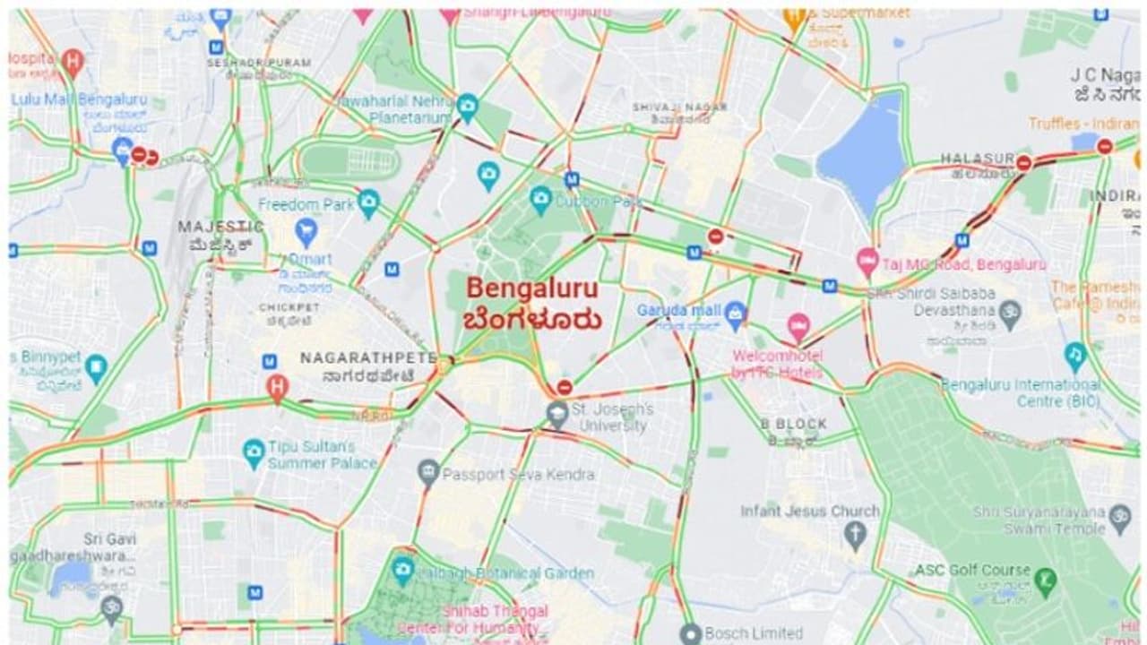 ഒരു ഓട്ടോയ്ക്കായി കാത്തിരിക്കേണ്ടത് 71 മിനിറ്റ്; തിരക്കില്‍ ശ്വാസം മുട്ടുന്ന ബെംഗളൂരു, ഒരു വൈറല്‍ കുറിപ്പ് ! 