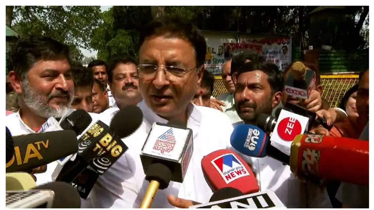 അഭ്യൂഹങ്ങൾ വിശ്വസിക്കരുത്, തീരുമാനമാകുമ്പോൾ കോൺഗ്രസ് അധ്യക്ഷൻ പ്രഖ്യാപിക്കും; രൺദീപ് സിങ് സുർജെവാല അഭ്യൂഹങ്ങൾ വിശ്വസിക്കരുത്, തീരുമാനമാകുമ്പോൾ കോൺഗ്രസ് അധ്യക്ഷൻ പ്രഖ്യാപിക്കും; രൺദീപ് സിങ് സുർജെവാല