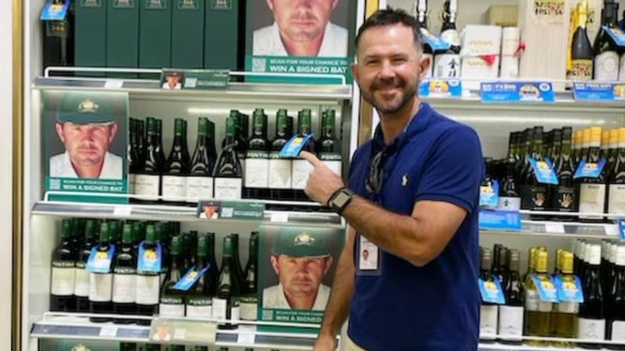 டெல்லி விமான நிலையத்தில் பாண்டிங் ஒயின்ஸ்; தொடங்கி வைத்த ரிக்கி பாண்டிங்! டெல்லி விமான நிலையத்தில் பாண்டிங் ஒயின்ஸ்; தொடங்கி வைத்த ரிக்கி பாண்டிங்!