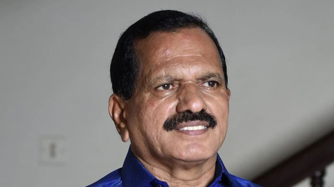 ನನ್ನ ಗೆಲುವಿನಲ್ಲಿ ಹೊನ್ನಾವರದ ಮತದಾರರ ಪಾತ್ರ ದೊಡ್ಡದು: ಶಾಸಕ ದಿನಕರ ಶೆಟ್ಟಿ ನನ್ನ ಗೆಲುವಿನಲ್ಲಿ ಹೊನ್ನಾವರದ ಮತದಾರರ ಪಾತ್ರ ದೊಡ್ಡದು: ಶಾಸಕ ದಿನಕರ ಶೆಟ್ಟಿ