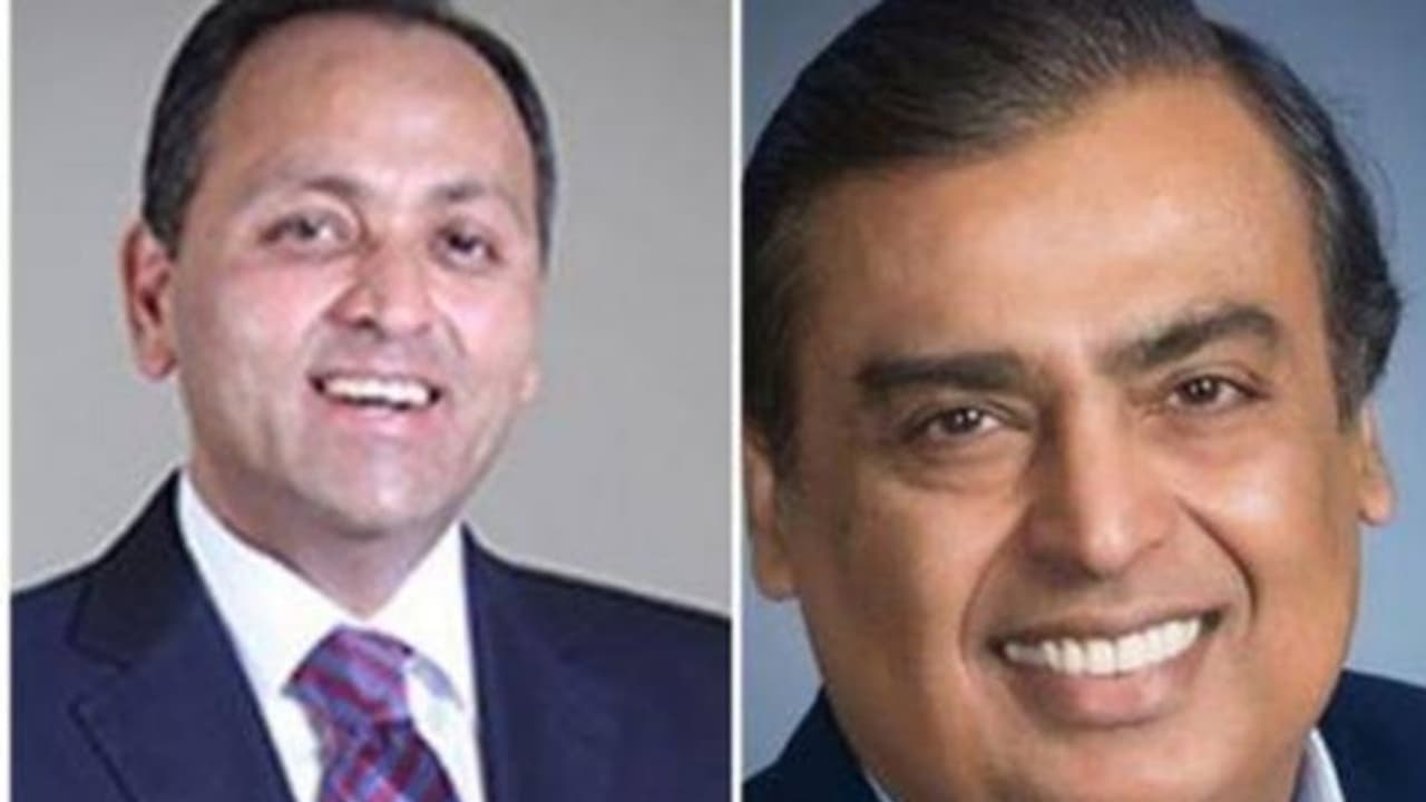 రిలయన్స్ ఇండస్ట్రీస్లో ముఖేష్ అంబానీ కన్నా రూ.9 కోట్లు ఎక్కువ సాలరీ తీసుకుంటున్న వ్యక్తి ఇతడే..ఎవరో తెలుసా.. రిలయన్స్ ఇండస్ట్రీస్లో ముఖేష్ అంబానీ కన్నా రూ.9 కోట్లు ఎక్కువ సాలరీ తీసుకుంటున్న వ్యక్తి ఇతడే..ఎవరో తెలుసా..