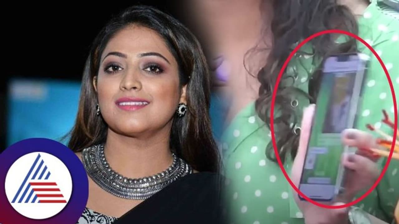 ನಟಿ ಹರಿಪ್ರಿಯಾಗೆ ಲಾಸ್ಟ್‌ ಮೆಸೇಜ್ ಮಾಡಿದ್ದರು ಯಾರು? ಲಾಕ್‌ ಇದ್ರೂ ಫೋನ್‌ ಫುಲ್ ಲೀಕ್!