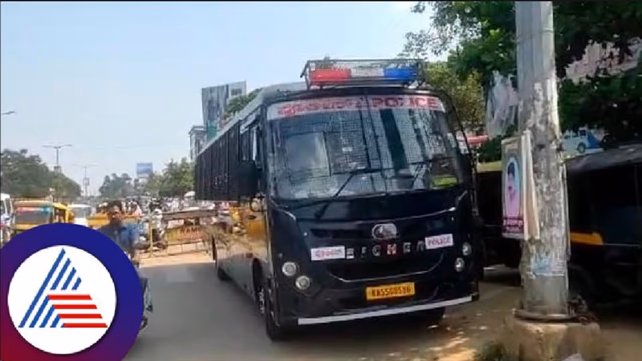 ಸಿದ್ದರಾಮಯ್ಯ ಸಿಎಂ; ಡಿಕೆಶಿ ಕ್ಷೇತ್ರ ರಾಮ​ನ​ಗರ, ಕನ​ಕ​ಪು​ರ​ದಲ್ಲಿ ಪೊಲೀಸ್‌ ಬಿಗಿ ಭದ್ರ​ತೆ!