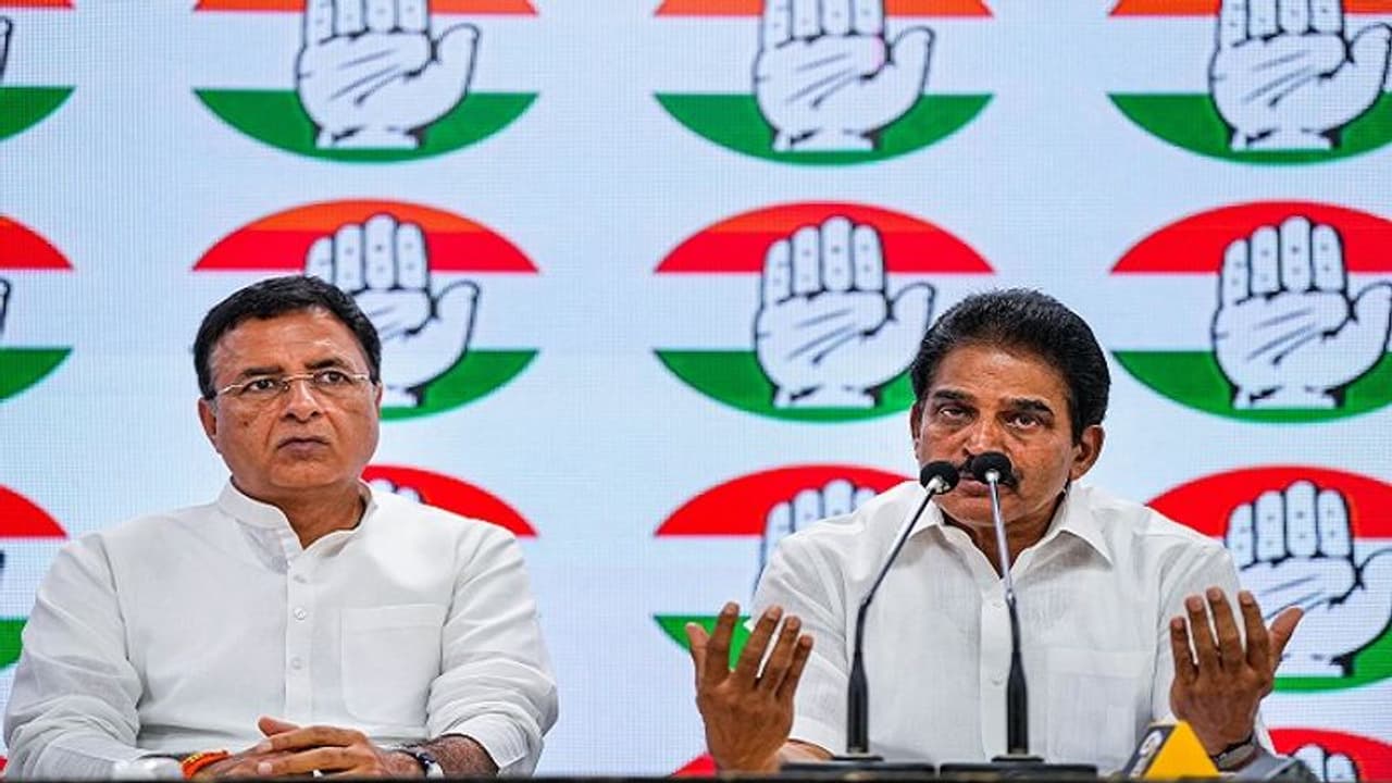 Karnataka: Congress to invite people from like minded parties for swearing in of Cabinet on May 20 Karnataka: Congress to invite people from like minded parties for swearing in of Cabinet on May 20