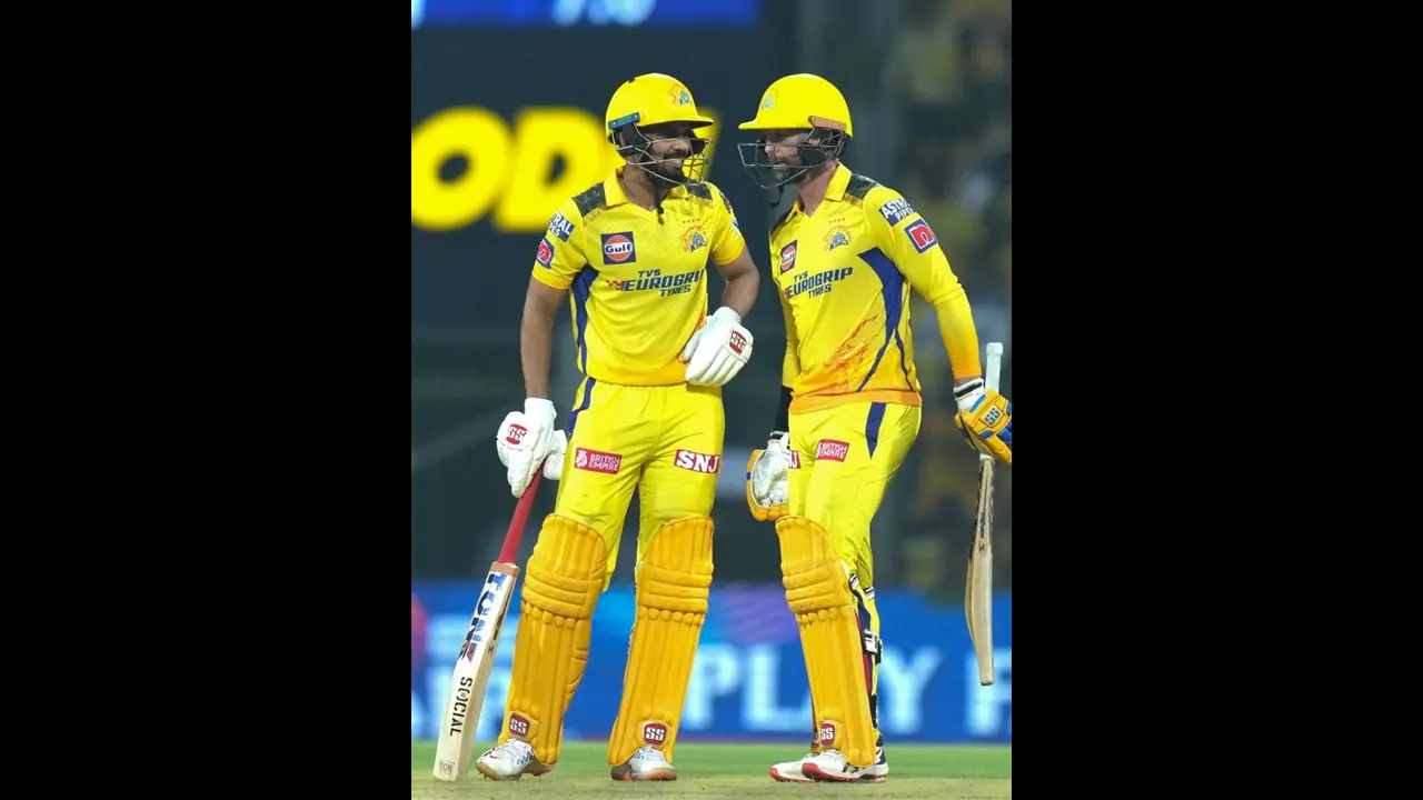 പുറത്താവാതിരിക്കാന്‍ ചെന്നൈയുടെ കൗണ്ടര്‍ പഞ്ച്! ഡല്‍ഹിക്കെതിരെ നിര്‍ണായക മത്സരത്തില്‍ തുടക്കം ഗംഭീരം