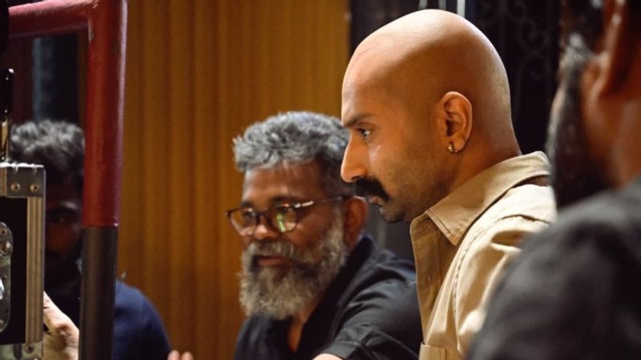 ഇതാ 'പുഷ്പ 2' ലെ ഭന്വര് സിംഗ് ഷെഖാവത്; പ്രധാന ഷെഡ്യൂള് പൂര്ത്തിയായി ഇതാ 'പുഷ്പ 2' ലെ ഭന്വര് സിംഗ് ഷെഖാവത്; പ്രധാന ഷെഡ്യൂള് പൂര്ത്തിയായി