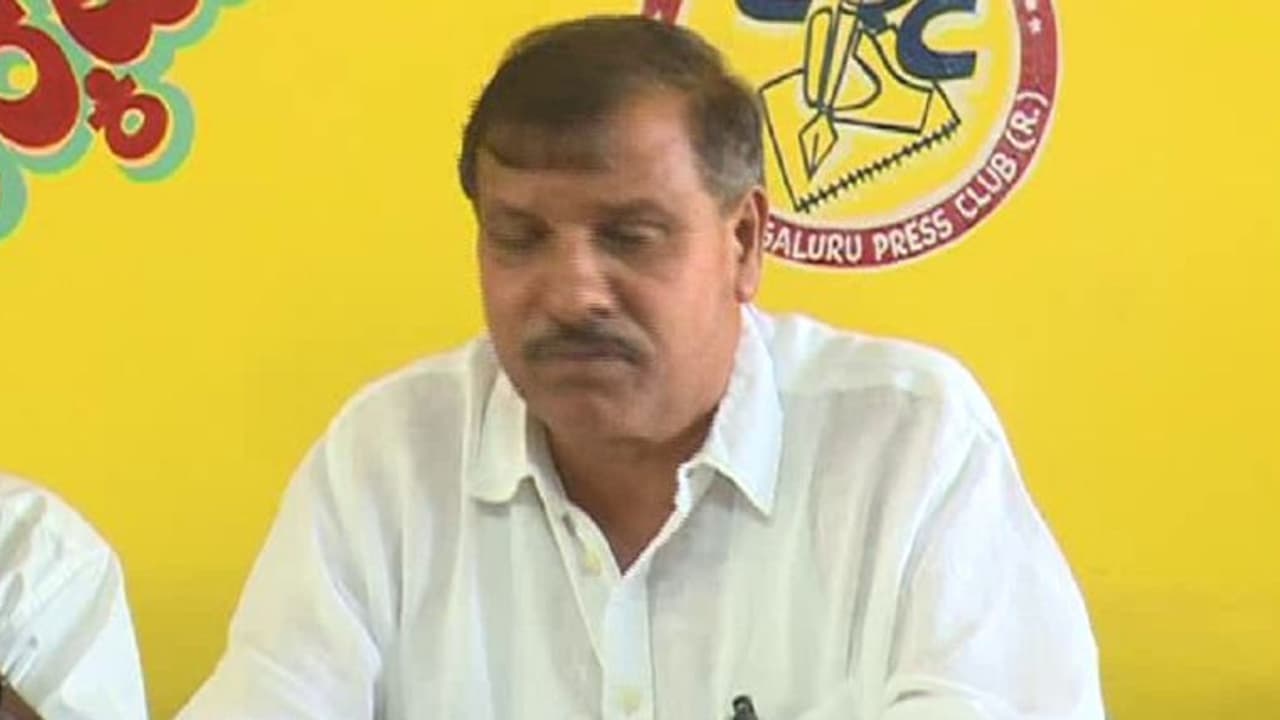 Chikkamagaluru: ಎಸ್.ಎಲ್.ಭೋಜೇಗೌಡ ಆತ್ಮಾವಲೋಕನ ಮಾಡಿಕೊಳ್ಳಬೇಕು: ಬಿ.ಬಿ.ನಿಂಗಯ್ಯ Chikkamagaluru: ಎಸ್.ಎಲ್.ಭೋಜೇಗೌಡ ಆತ್ಮಾವಲೋಕನ ಮಾಡಿಕೊಳ್ಳಬೇಕು: ಬಿ.ಬಿ.ನಿಂಗಯ್ಯ