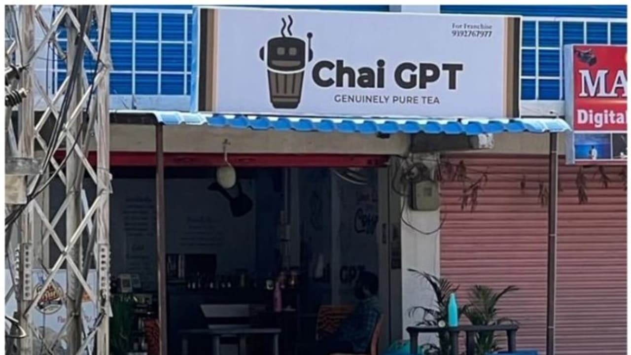 'ചാറ്റ് ജിപിടി' ഹിറ്റായപ്പോള്‍ 'ചായ് ജിപിടി' എന്ന പേരില്‍ ഒരു ചായക്കട; വൈറലായി ഒരു ട്വീറ്റ് !