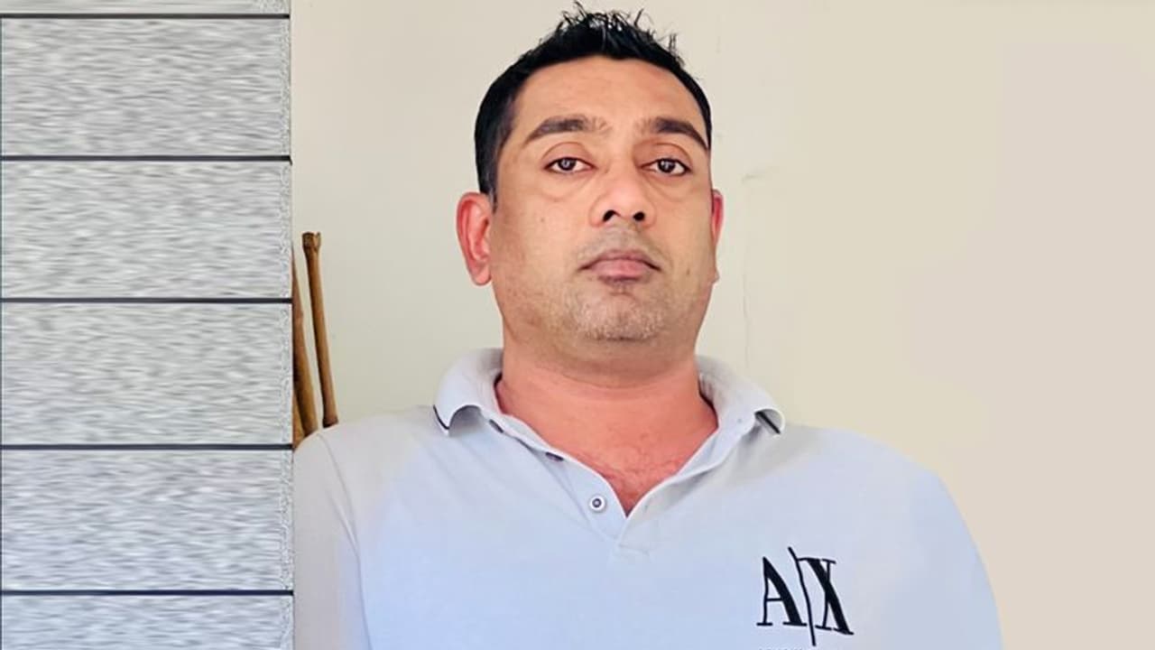 ബർഗർ ലോഞ്ചിന്റെ മറവിൽ നിക്ഷേപ തട്ടിപ്പ്; കോടികൾ തട്ടിയ കേസിൽ മുഖ്യപ്രതി അറസ്റ്റിൽ ബർഗർ ലോഞ്ചിന്റെ മറവിൽ നിക്ഷേപ തട്ടിപ്പ്; കോടികൾ തട്ടിയ കേസിൽ മുഖ്യപ്രതി അറസ്റ്റിൽ