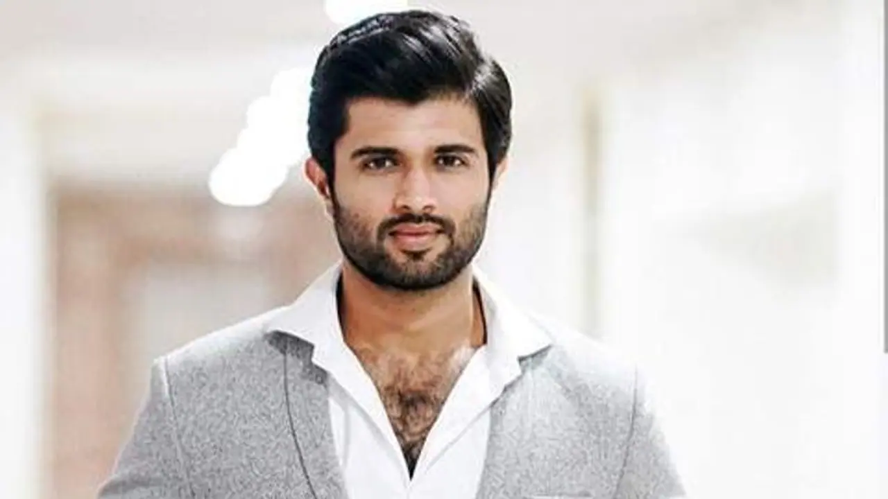 సంక్రాంతి బరిలో విజయ్ దేవరకొండ..! ప్రభాస్, మహేష్, రవితేజలతో ఢీ..! సంక్రాంతి బరిలో విజయ్ దేవరకొండ..! ప్రభాస్, మహేష్, రవితేజలతో ఢీ..!