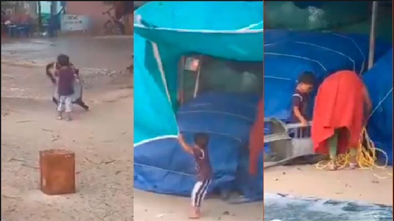 ಎಳವೆಯಲ್ಲೇ ಎಷ್ಟೊಂದು ಜವಾಬ್ದಾರಿ ನೋಡಿ: ಪುಟ್ಟ ಬಾಲಕನ ವೀಡಿಯೋ ವೈರಲ್ ಎಳವೆಯಲ್ಲೇ ಎಷ್ಟೊಂದು ಜವಾಬ್ದಾರಿ ನೋಡಿ: ಪುಟ್ಟ ಬಾಲಕನ ವೀಡಿಯೋ ವೈರಲ್