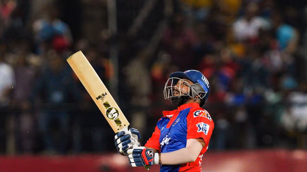 IPL 2024: Dropping Prithvi Shaw's raises eyebrows; Animated discussion with Ricky Ponting fuels speculation IPL 2024: Dropping Prithvi Shaw's raises eyebrows; Animated discussion with Ricky Ponting fuels speculation