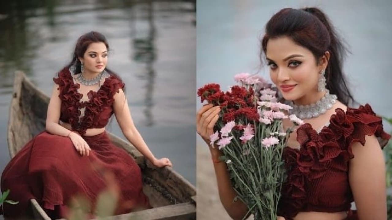 സൂപ്പർ ലുക്കിൽ സൂര്യ ജെ മേനോൻ; ചിത്രങ്ങൾ വൈറൽ സൂപ്പർ ലുക്കിൽ സൂര്യ ജെ മേനോൻ; ചിത്രങ്ങൾ വൈറൽ