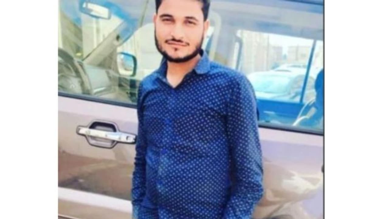 സൗദി അറേബ്യയില് തൂങ്ങിമരിച്ച നിലയില് കണ്ടെത്തിയ പ്രവാസി യുവാവിന്റെ മൃതദേഹം നാട്ടിലെത്തിച്ചു സൗദി അറേബ്യയില് തൂങ്ങിമരിച്ച നിലയില് കണ്ടെത്തിയ പ്രവാസി യുവാവിന്റെ മൃതദേഹം നാട്ടിലെത്തിച്ചു