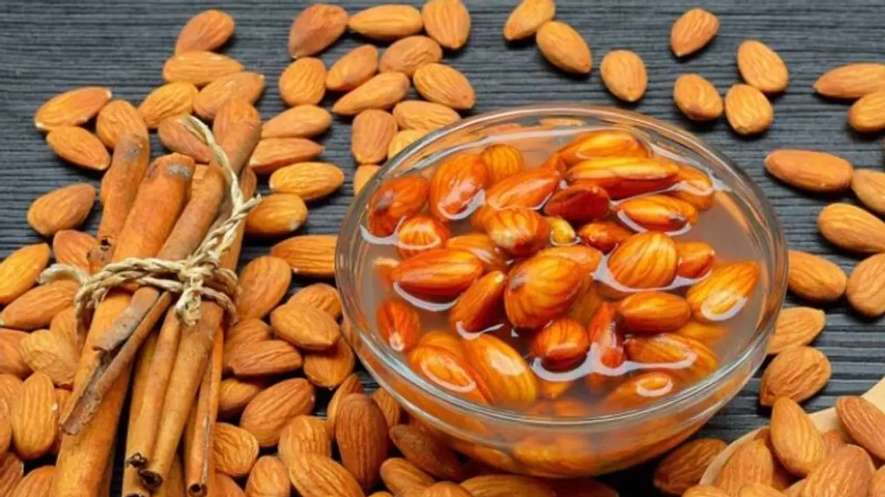 ബദാം എട്ട് മണിക്കൂർ കുതിർത്ത ശേഷം കഴിക്കൂ, ​ഗുണമിതാണ് 