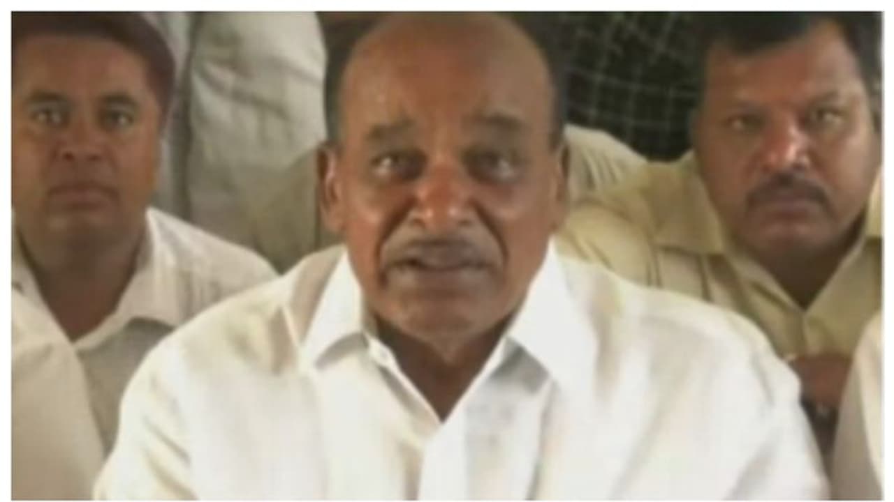 ಗಡಿ ಭಾಗದ ಗ್ರಾಮಗಳ ಅಭಿವೃದ್ಧಿಗೆ ಹೆಚ್ಚಿನ ಒತ್ತು: ಶಾಸಕ ಪುಟ್ಟರಂಗಶೆಟ್ಟಿ ಗಡಿ ಭಾಗದ ಗ್ರಾಮಗಳ ಅಭಿವೃದ್ಧಿಗೆ ಹೆಚ್ಚಿನ ಒತ್ತು: ಶಾಸಕ ಪುಟ್ಟರಂಗಶೆಟ್ಟಿ