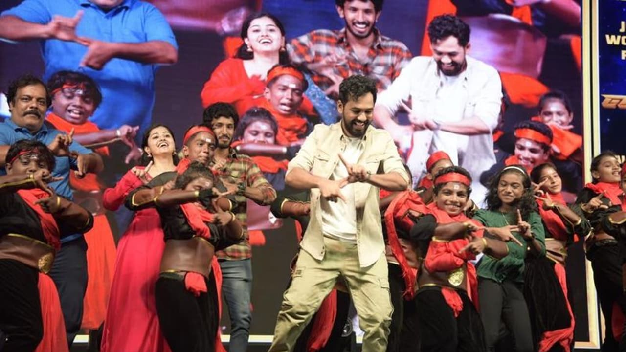 2 வருடம் கேப்... யாரும் இல்லாத காட்டில் 50 நாள் படப்பிடிப்பு! வீரன் பட அனுபவம் குறித்து பகிர்ந்து கொண்ட ஆதி!