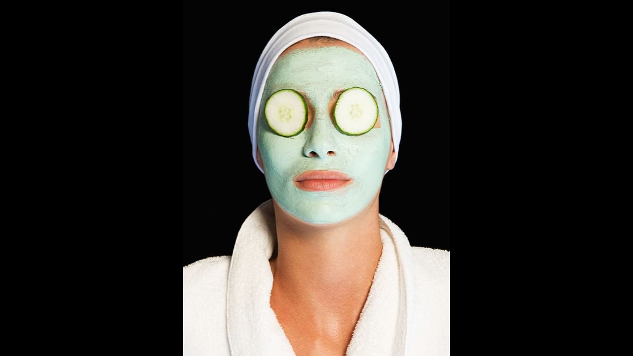 முகப்பருக்களால் அவதிப்படுறீங்களா? கவலையை விடுங்க... இந்த ஃபேஸ் ஸ்க்ரப் ட்ரை பண்ணுங்க..!!